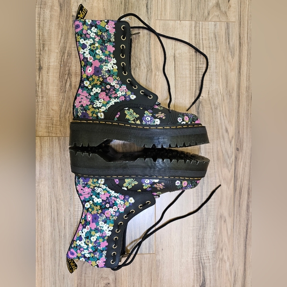 🌸Dr. Martens SINCLAIR HI VINTAGE FLORAL PLATFORM BOOTS, size US 9 - Picture 7 of 9